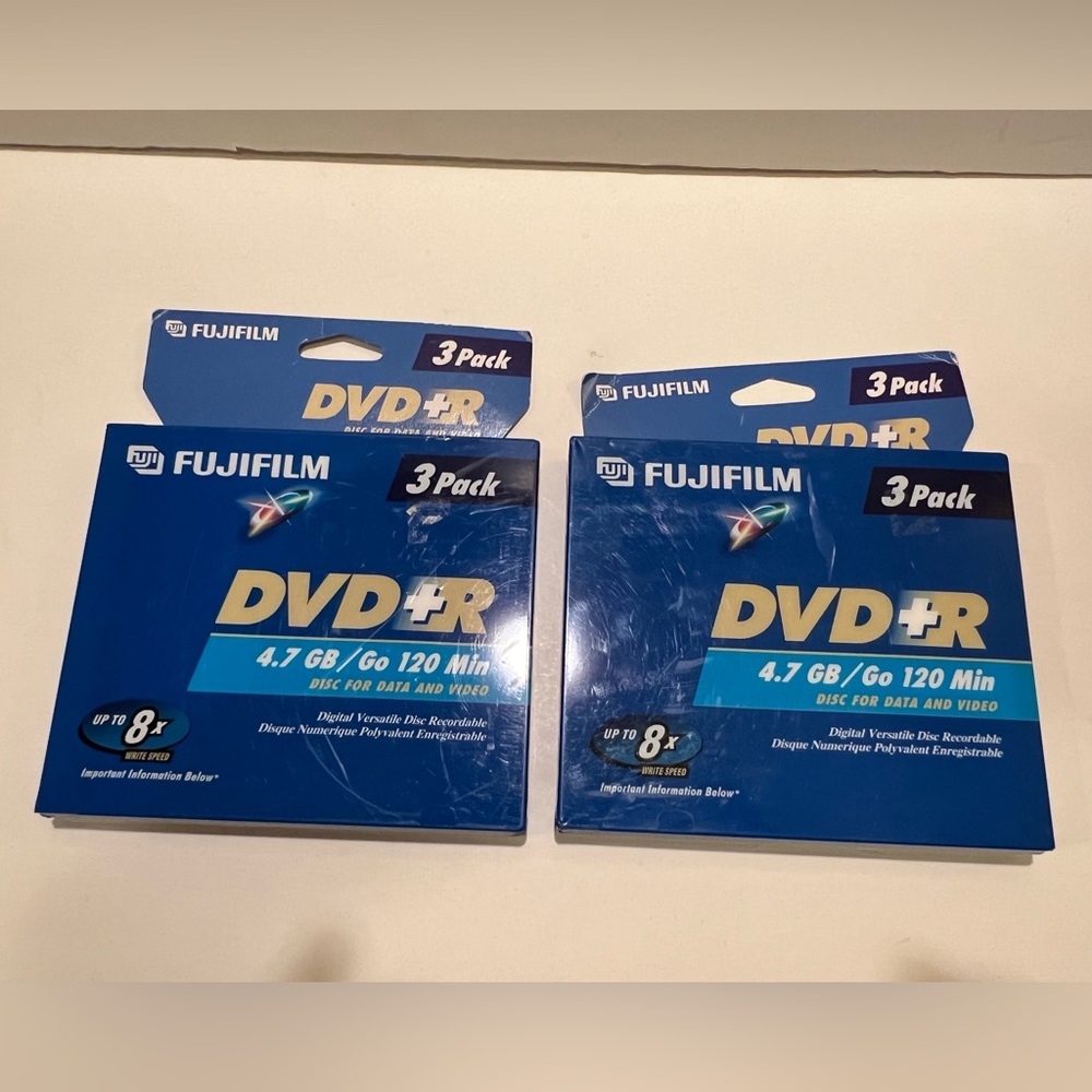NWT LOT OF 2 FUJIFILM DVD+R DISCS.